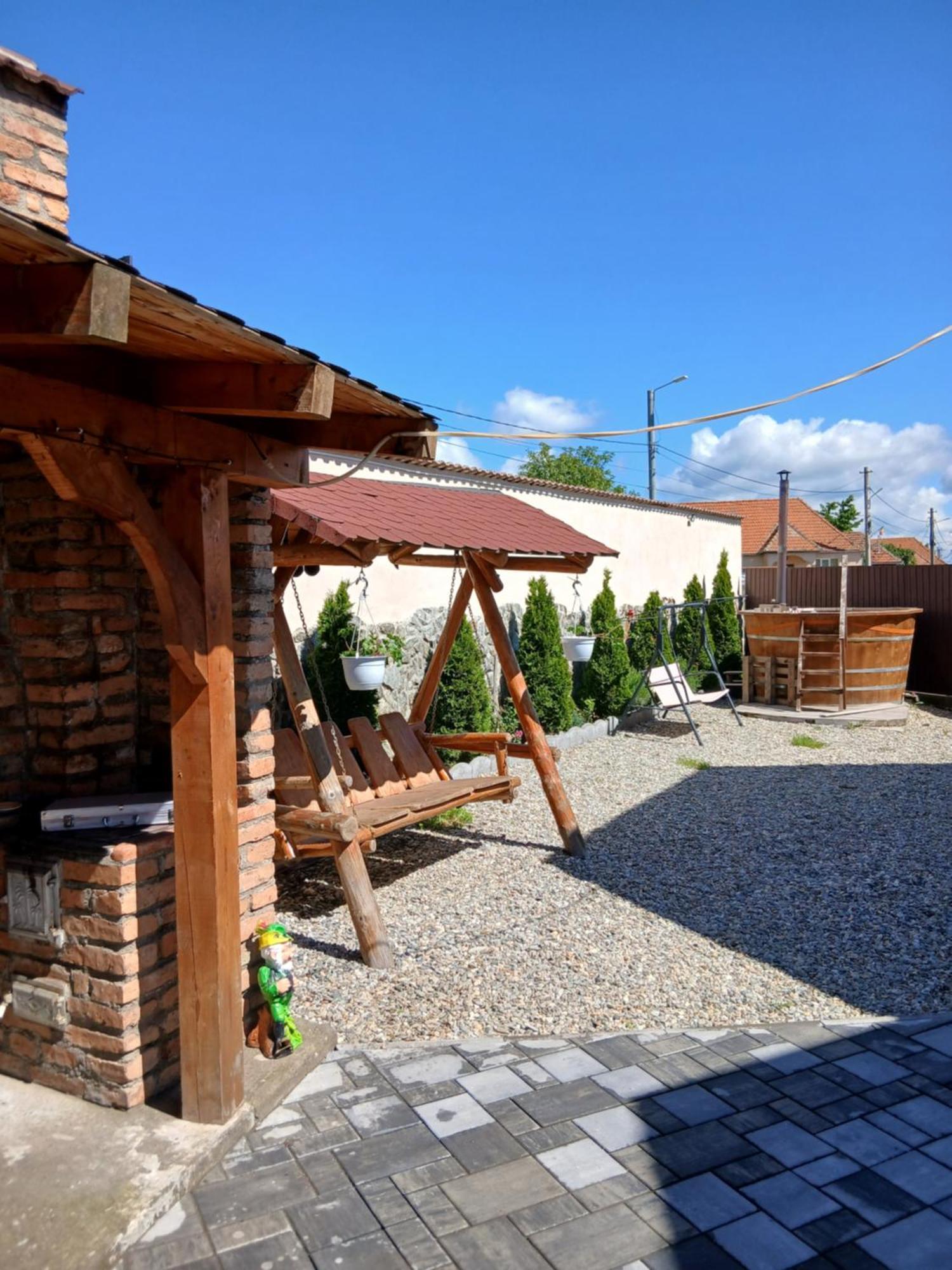 Casa Loredana คือร์ตีโชอารา ภายนอก รูปภาพ